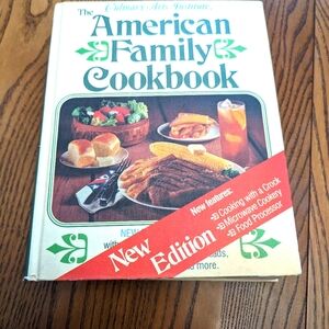 culinary Arts institute. The American Family Cookbook. 1979. Vintage. 832 pages.